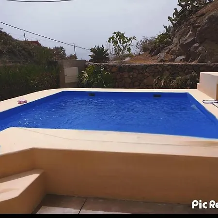 Casa Cueva En Arafo بيت للعطل